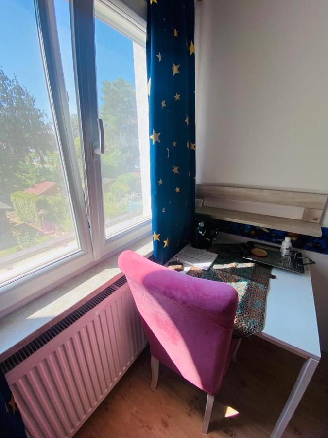 Schoenes Zimmer Im Charmanten Haus Berlín Exteriér fotografie